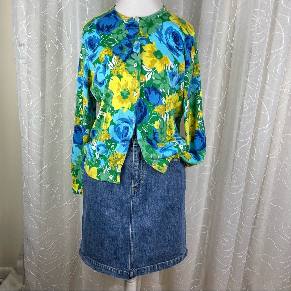 Lands’ End Cardigan Floral, 100% cotton button-down size Xl